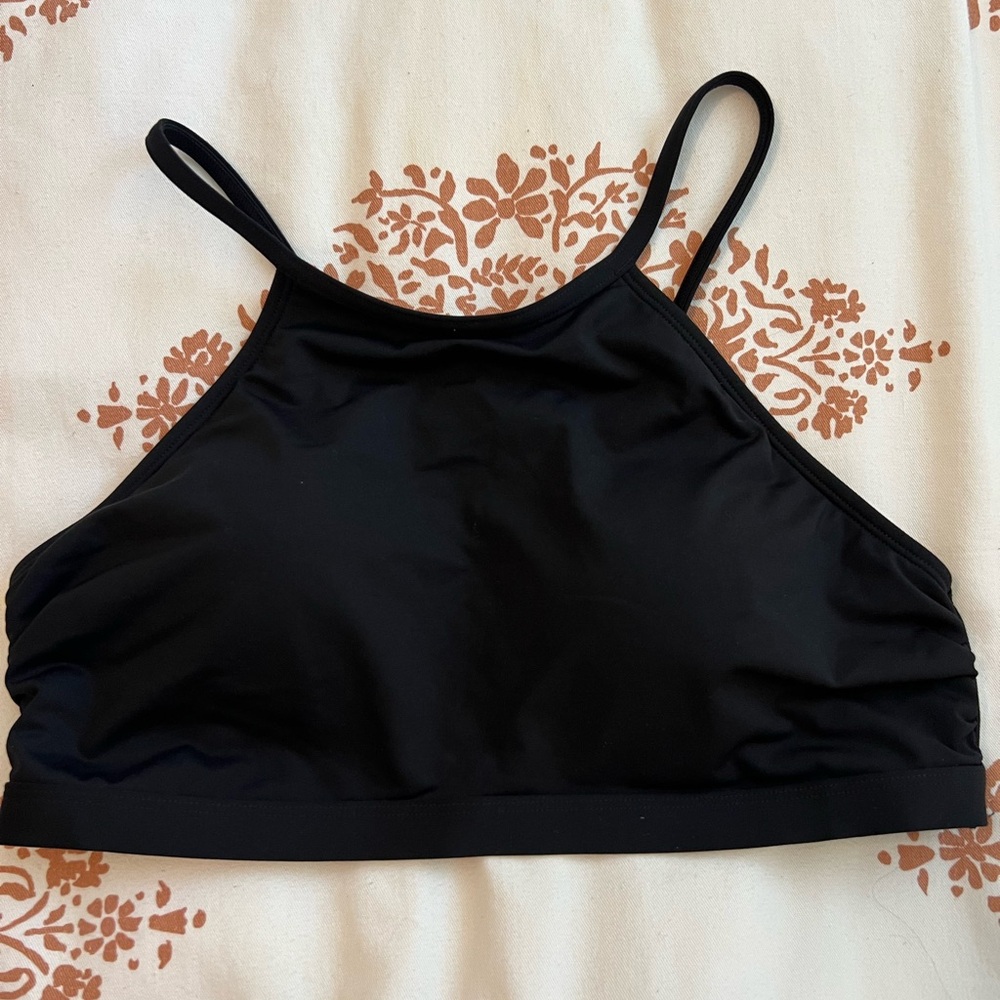 ATHLETA swim top, removable pads, M